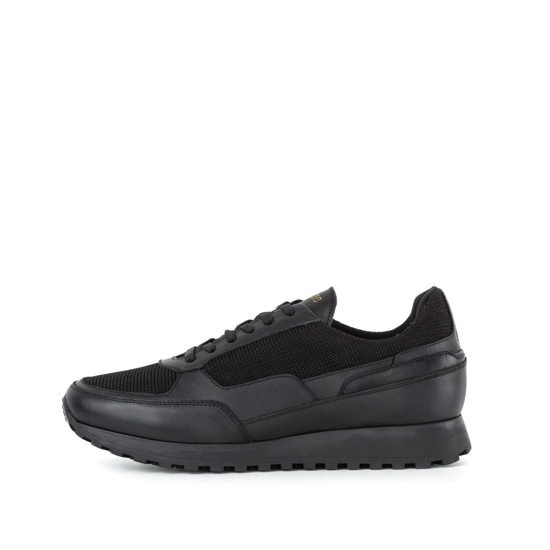 MATRIX BLACK TRAINER