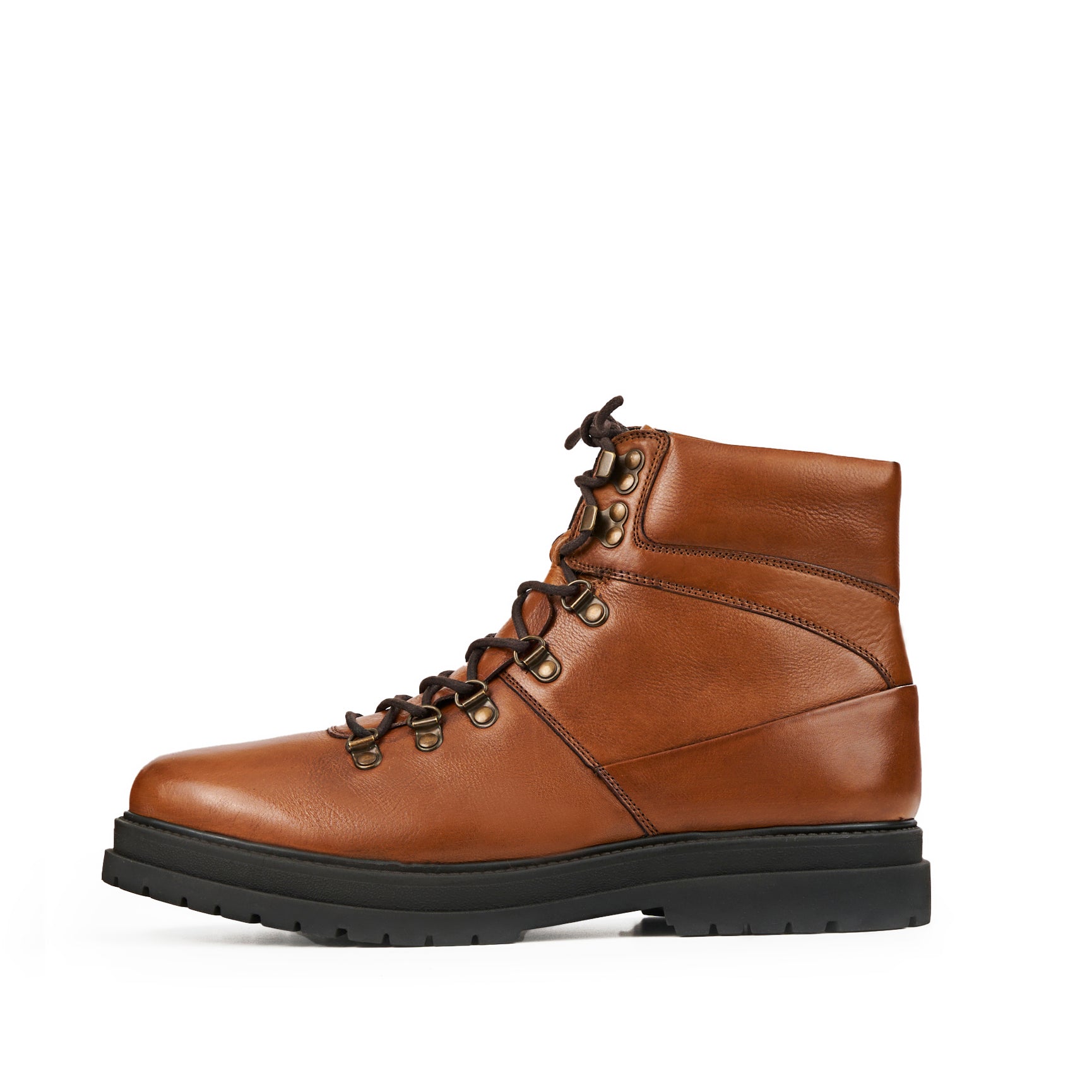 MASTER TAN LEATHER HIKER-STYLE BOOT